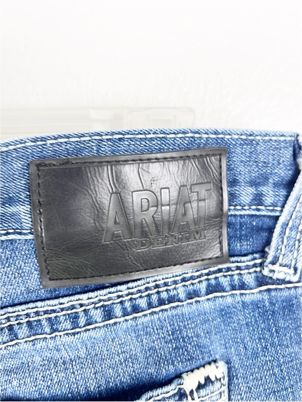 ARIAT M7 Rocker Boot Cut Distressed Denim Jeans 34 Casual Festival Concert Rodeo - Picture 6 of 12